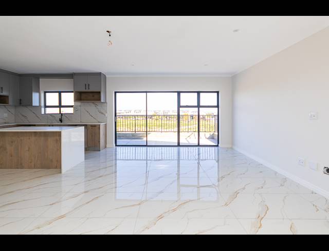 3 BEDROOM APARTMENT FOR SALE IN SANDOWN